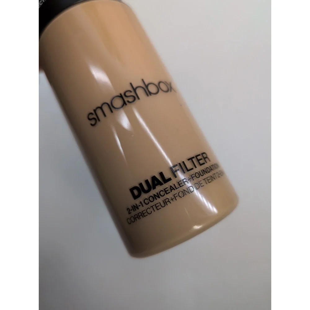 10 LIGHT NEUTRAL🥰NEW Smashbox Dual Filter 2 in 1 Concealer Foundation .8oz